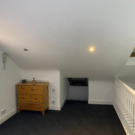 Studio Flat Hatch End Luaran gambar