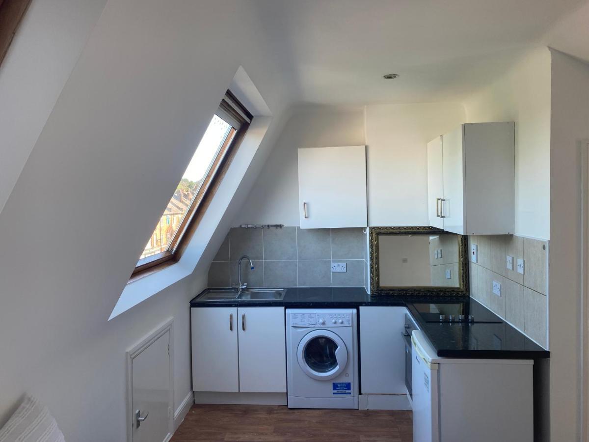Studio Flat Hatch End Luaran gambar
