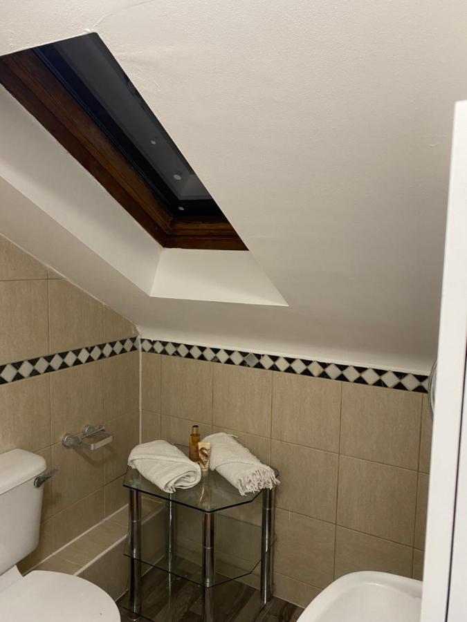 Studio Flat Hatch End Luaran gambar